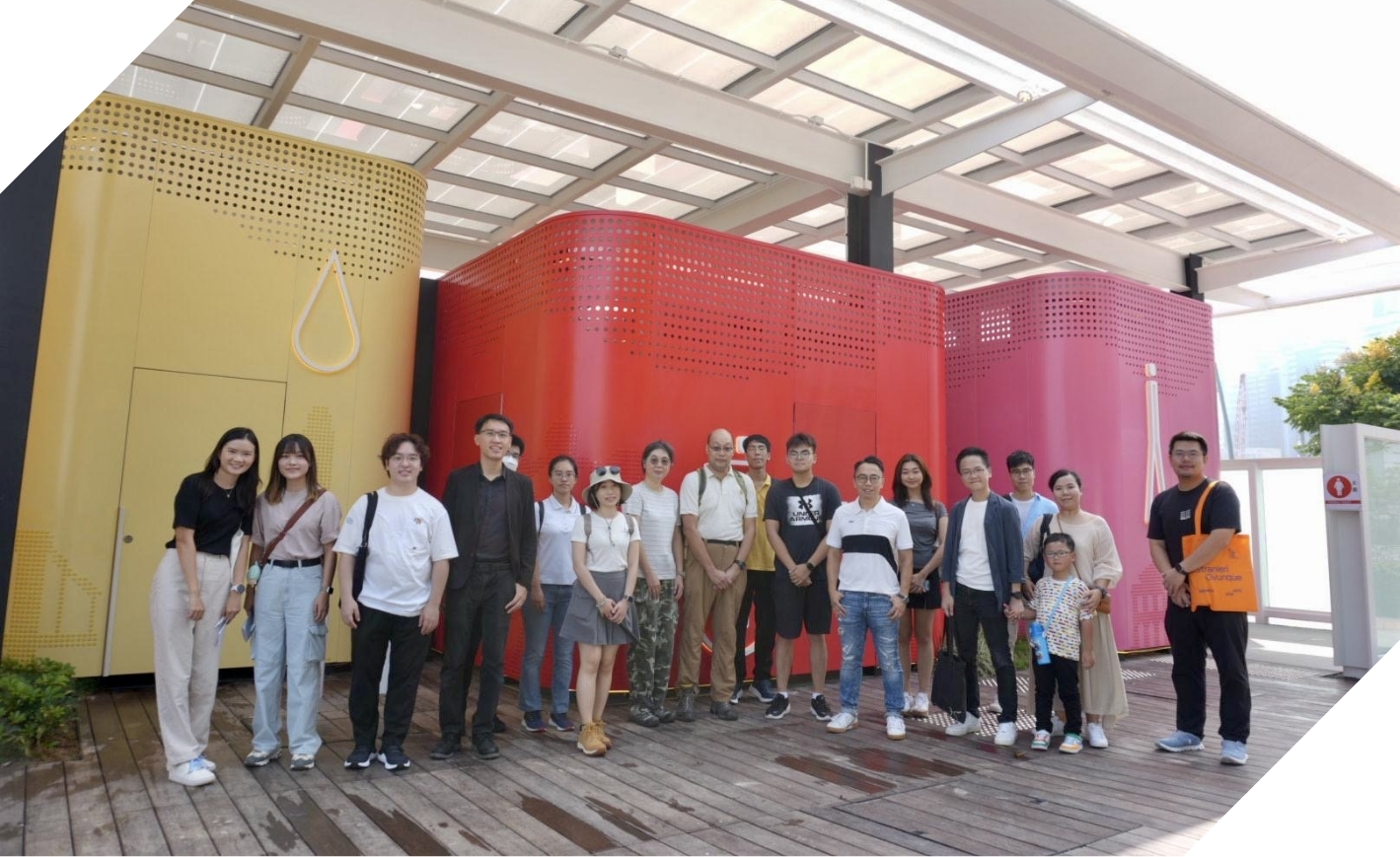 這不只是公共洗手間，更透過公共教育活動與環保設計，展現香港環保文化，推動可持續城巿生活。