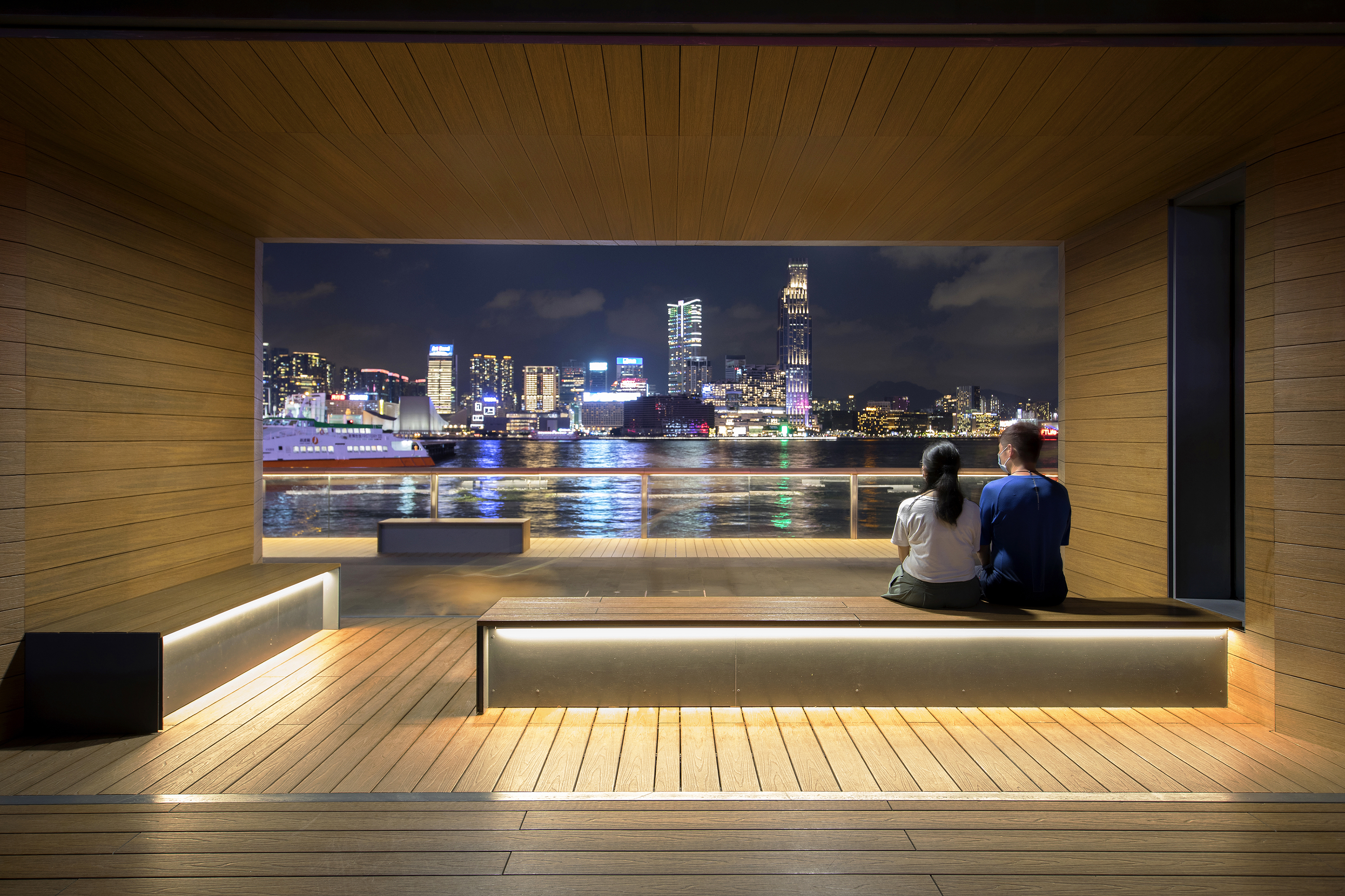 Night View of the Victoria Harbour