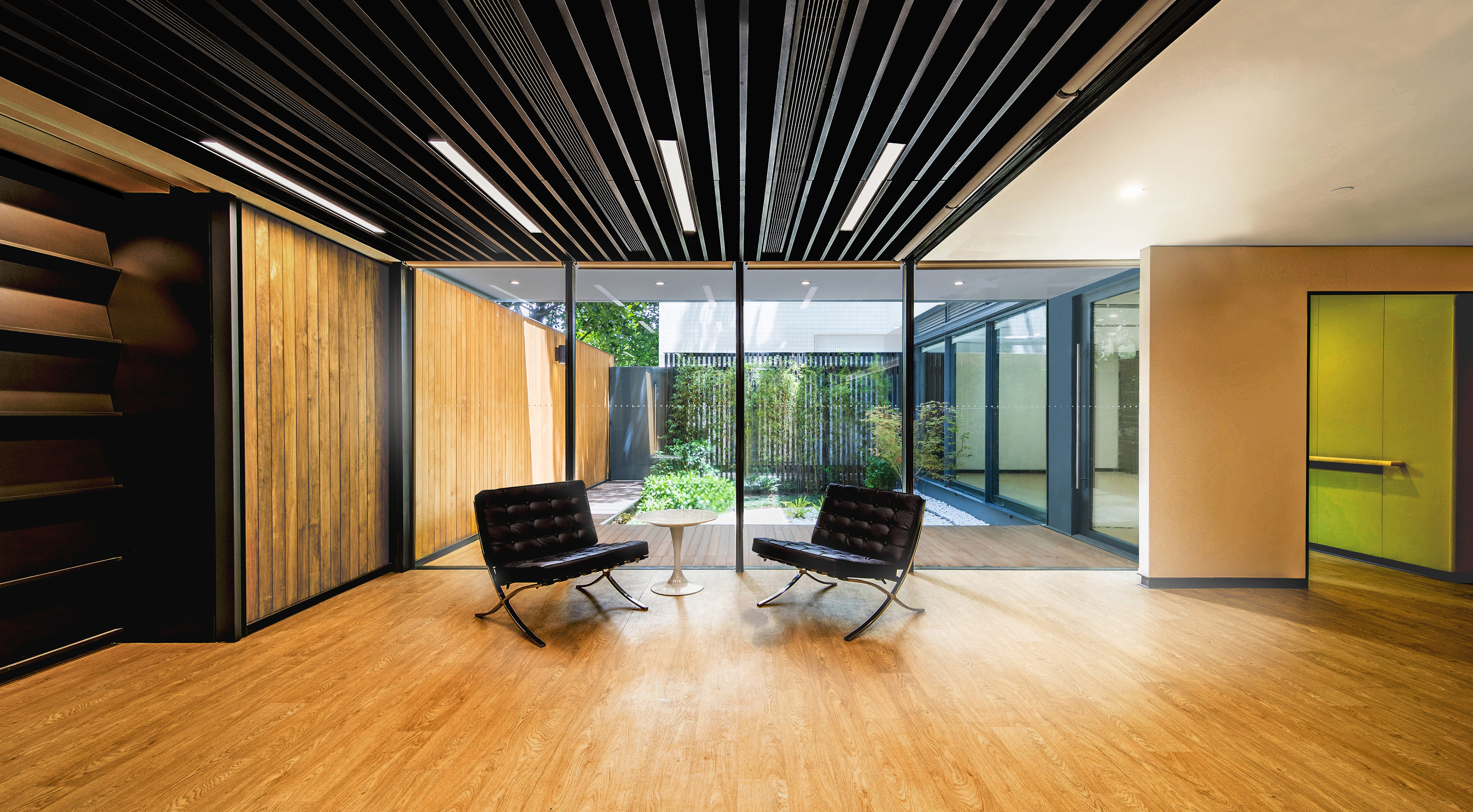 朝向庭院花園的健康教育室